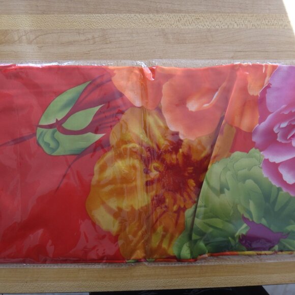 NEW Red Flowers Scarf Square - Picture 6 of 7